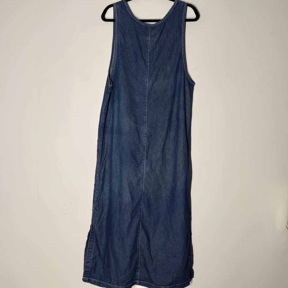 True Blue Denim Jumper Dress Womens L Floral Embroidered Pockets Casual Dress - Picture 4 of 6